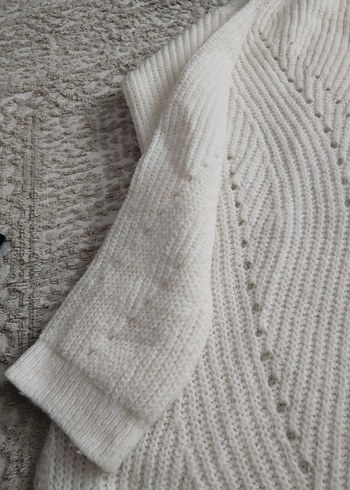 V Yaka Beyaz Triko Kadın Kazak - Görsel 4