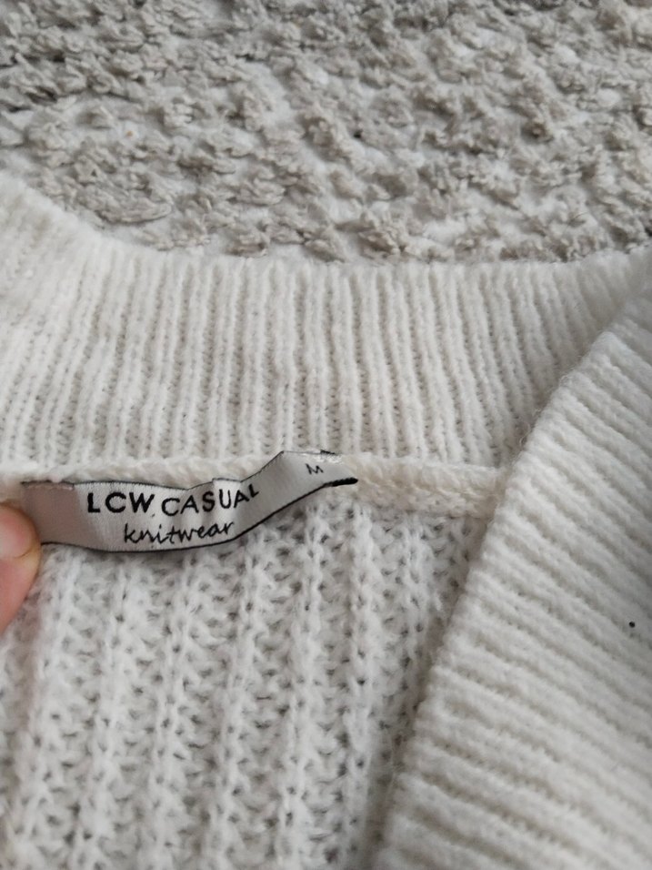 V Yaka Beyaz Triko Kadın Kazak - Görsel 2