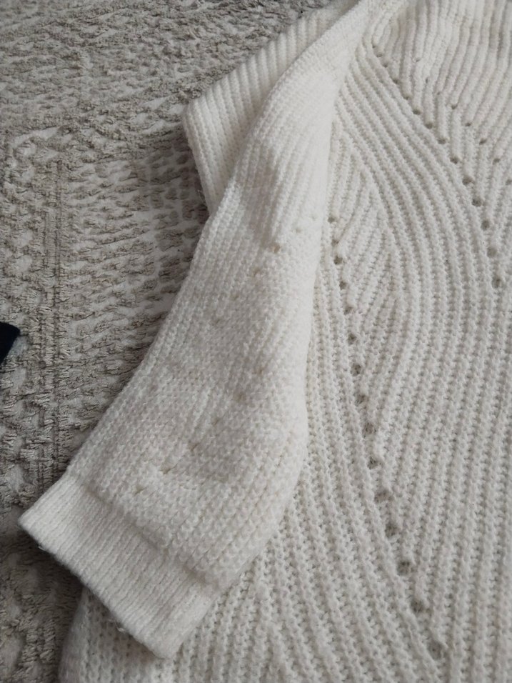 V Yaka Beyaz Triko Kadın Kazak - Görsel 4