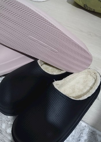 Peluş Detaylı Pembe Kadın Terlik  adet fiyatı  39 40 numara - Görsel 4