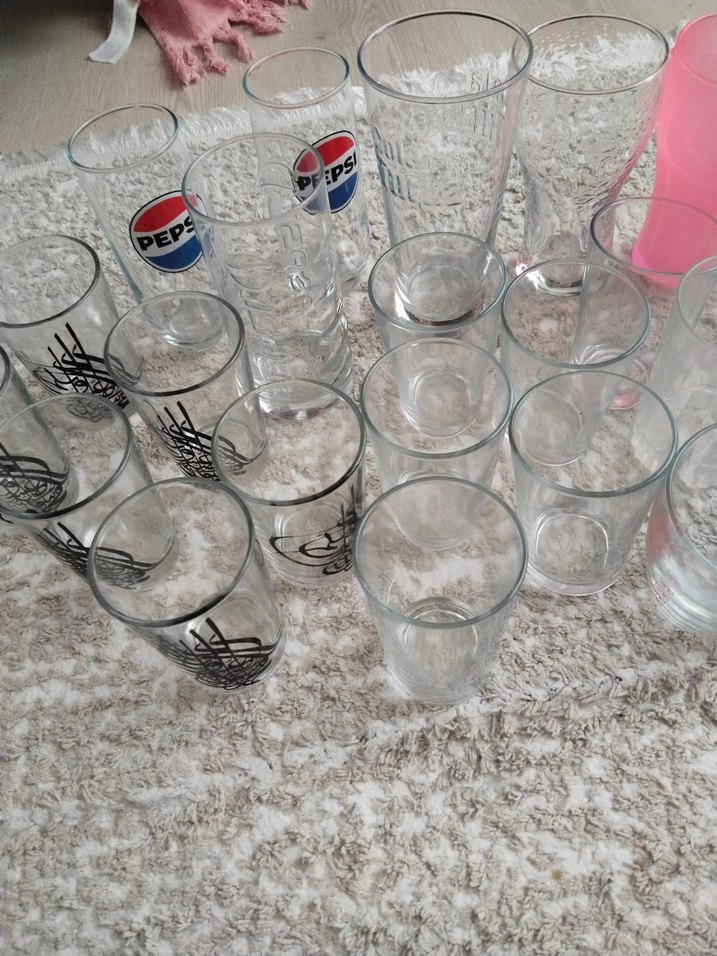 Çeşitli Desenli Bardak Seti 20 taneye yakın - Görsel 2