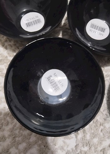 Siyah 12 'li i Kase Seti 3 tanesinde biraz soyun ma var - Görsel 2