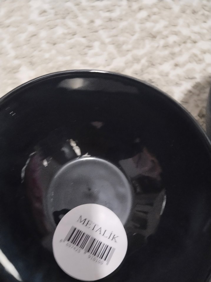 Siyah 12 'li i Kase Seti 3 tanesinde biraz soyun ma var - Görsel 4