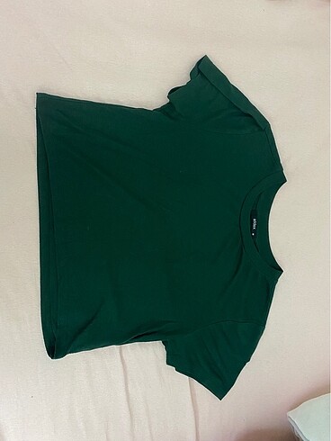 yeşil kısa tişört