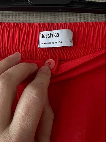 44 Beden BERSHKA pantolon