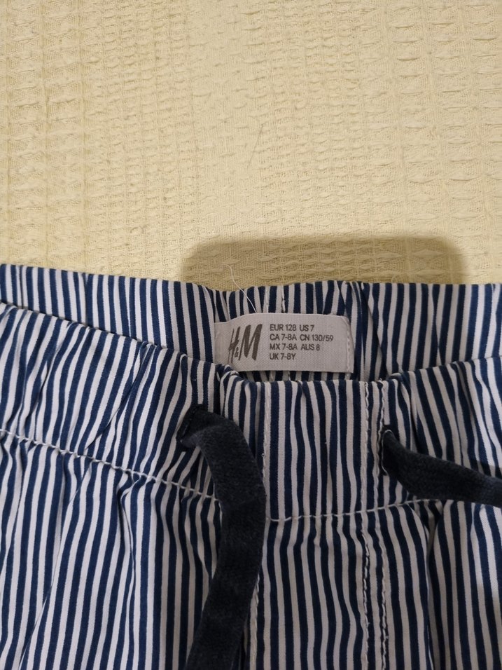 Hm şort 7- 8 yaş - Görsel 2