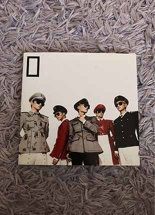 universal Beden SHINee Everybody Albümü