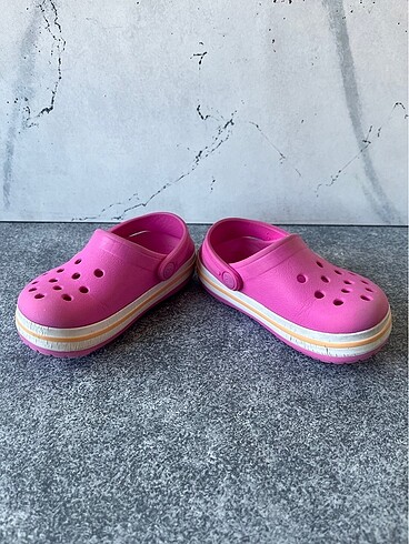 23 Beden Crocs pembe kız çocuk terlik C 7