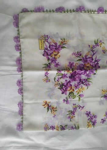 Dantel Kenarlı Mor Çiçekli Kadın  iğne oyası - Görsel 2