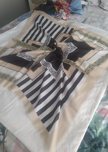 Bohem Beyaz Gri Desenli Kadın eşarp - Görsel 2