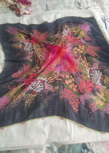 Çiçek Desenli Bohem Kadın yazma - Görsel 2