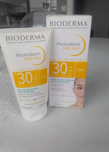 Bioderma Photoderm AKN Mat SPF30 Güneş Koruyucu - Görsel 2