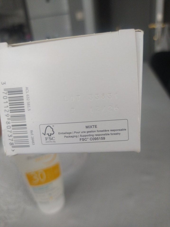 Bioderma Photoderm AKN Mat SPF30 Güneş Koruyucu - Görsel 3