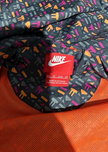 Renkli Kapüşonlu Kadın Yağmurluk - Görsel 3