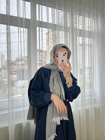  Beden Gucci yün ipek gri