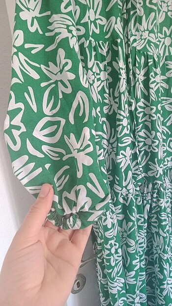 42 Beden yeşil Renk Tesettür uzun elbise 