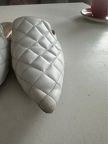 39 Beden Jorbinol marka beyaz sandalet