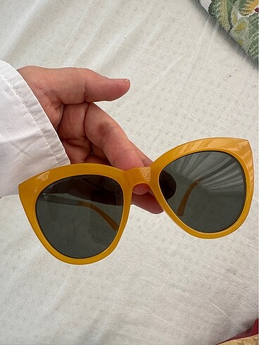 H&M marka güneş gözlüğü
