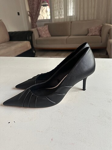 Zara 40 numara stiletto