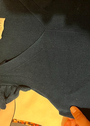 Siyah V Yakalı Kolsuz Triko Kadın Süveter - Görsel 2