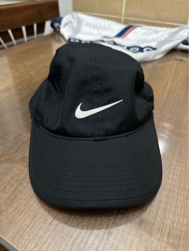 Nike şapka