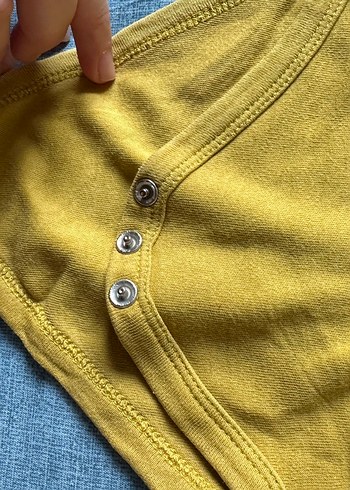 Beyaz V Yaka Kolsuz Bebek Kız Body - Görsel 4