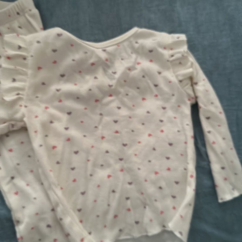 Uzun Kollu, V Yaka Fırfırlı Bebek Body - Görsel 2