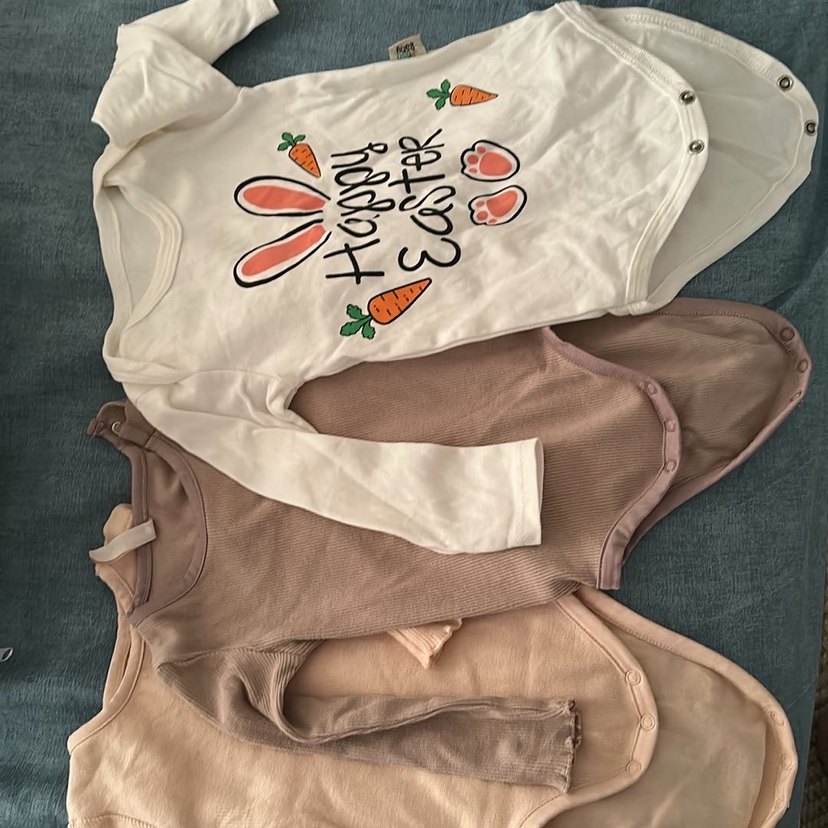 Beyaz Baskılı Uzun Kollu Bebek Body - Görsel 4