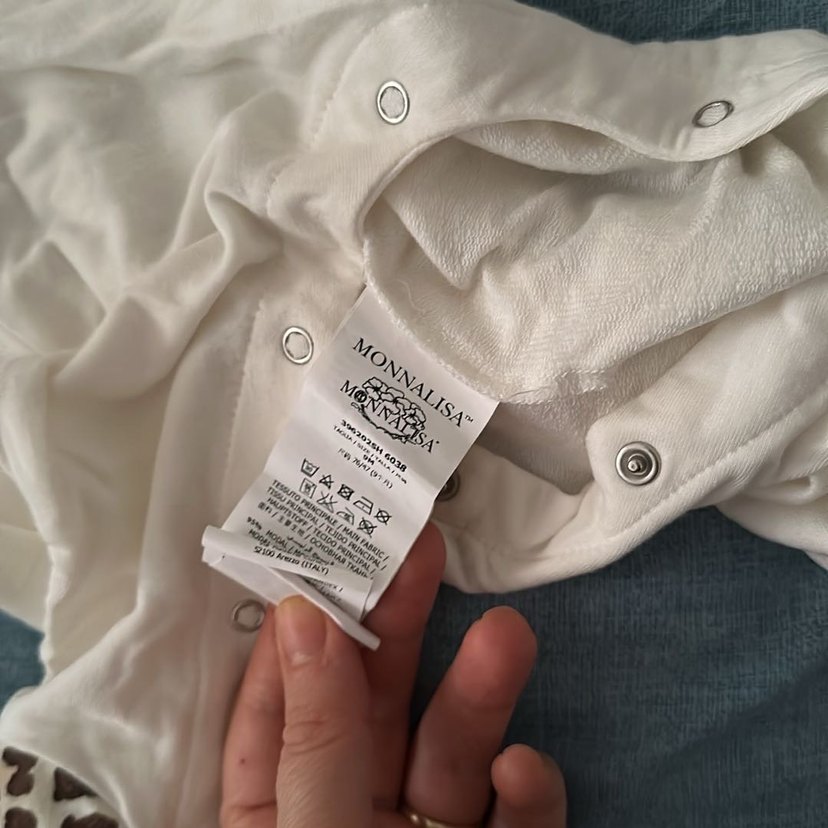 Düğmeli Beyaz Bebek Hastane Tulumu hiç kullanılmadı - Görsel 3