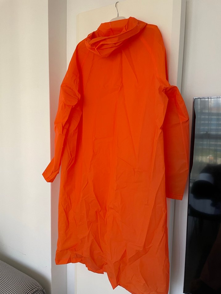 Turuncu Uzun Kadın Yağmurluk - Görsel 3