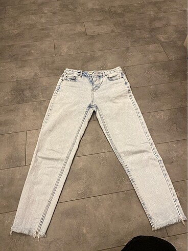 SIFIR HİÇ KULLANILMAMIŞ KOT PANTOLON