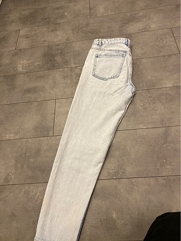 Pull and Bear SIFIR HİÇ KULLANILMAMIŞ KOT PANTOLON