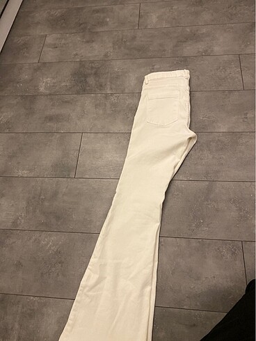 Bershka SIFIR HİÇ KULLANILMAMIŞ ÜRÜN SADECE ETİKETİ KOPARILMIŞTIR