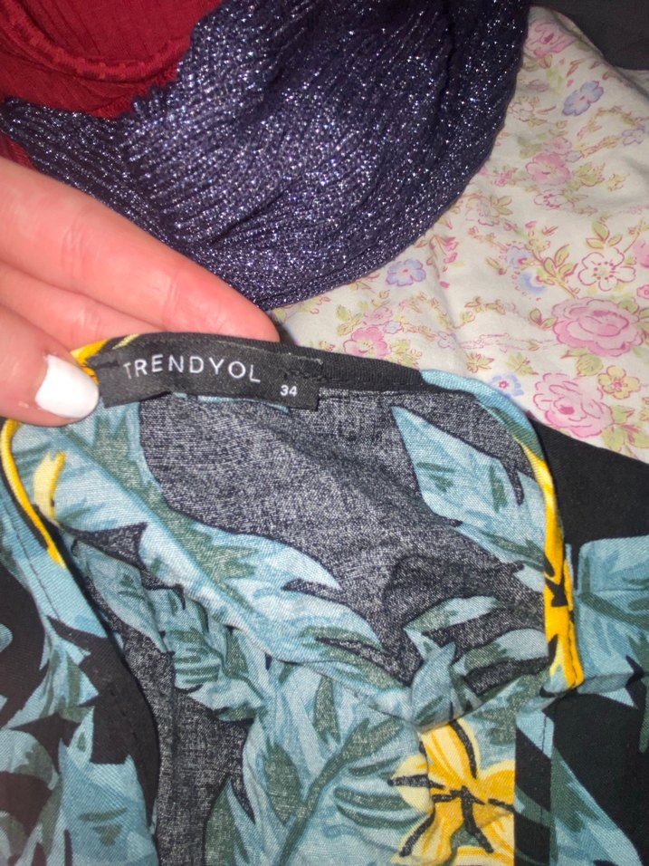 Siyah Püsküllü Şort Üst Takım - Görsel 4