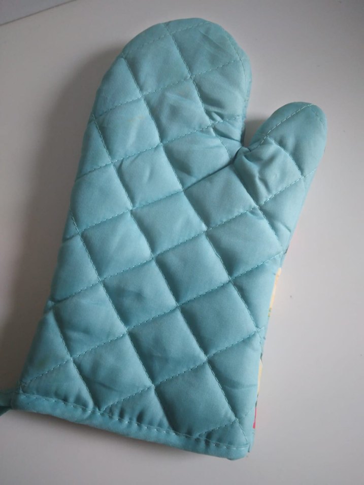 Çiçek Desenli Turkuaz Fırın Eldiveni - Görsel 2