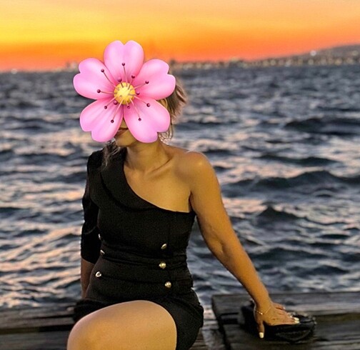 s Beden siyah Renk Muhteşem bir tulum