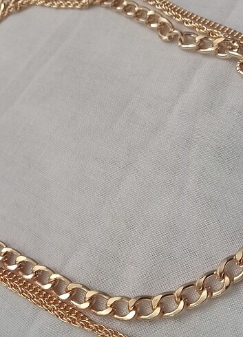 Accessory Collective Üç zincirli kolye
