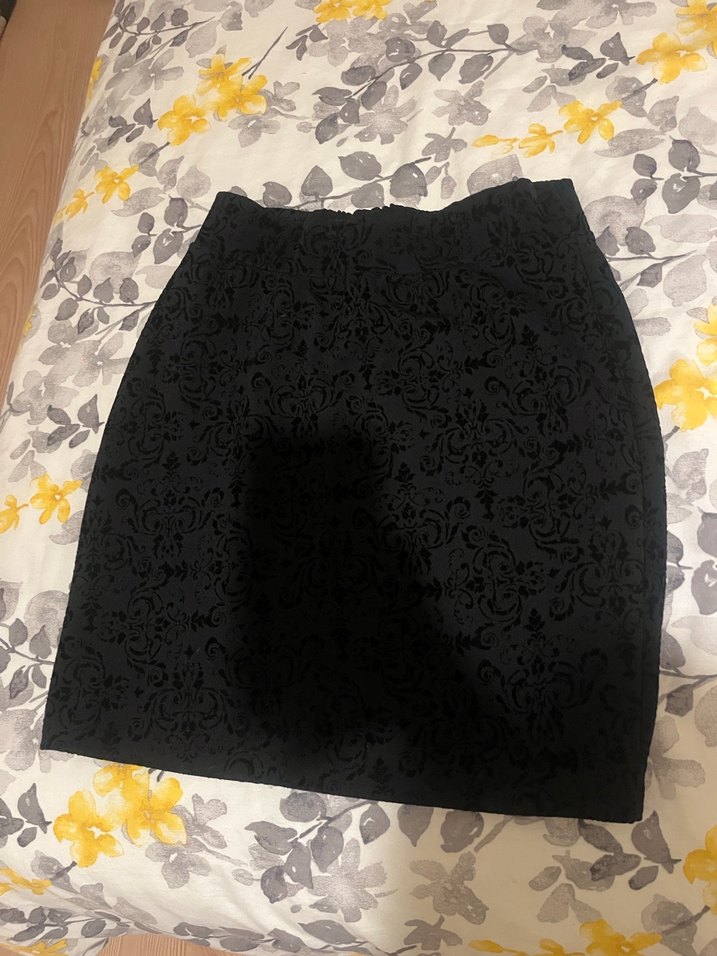 Dantel Detaylı Siyah Mini Etek - Görsel 4