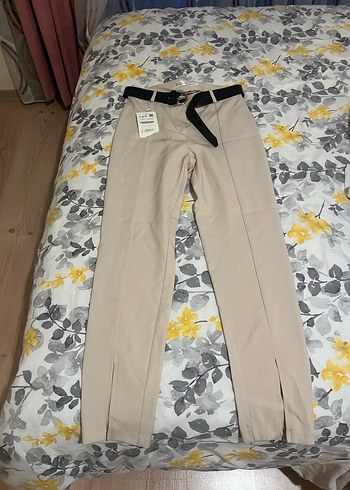 Kadın Bej Kemerli Normal Boy Kumaş Pantolon - Görsel 5