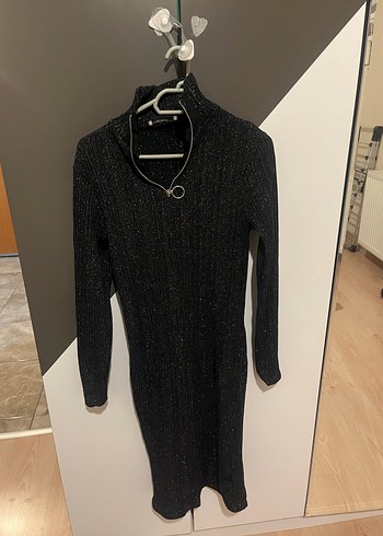 Yüksek Yakalı Siyah Uzun Örme Elbise - Görsel 2