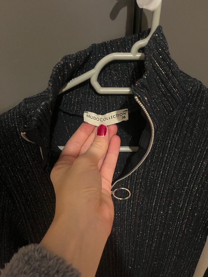 Yüksek Yakalı Siyah Uzun Örme Elbise - Görsel 3