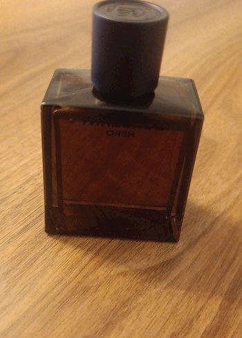 Burberry Hero Erkek Parfümü Burgundy - Görsel 3