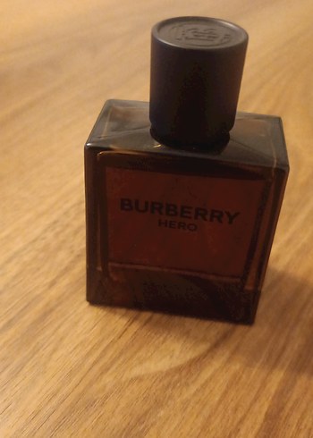 Burberry Hero Erkek Parfümü Burgundy - Görsel 4