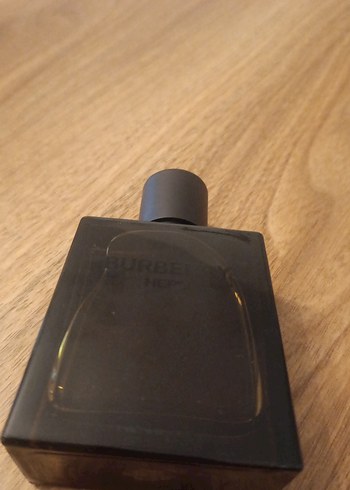 Burberry Hero Erkek Parfümü Burgundy - Görsel 2