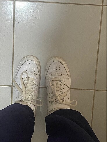 Nike beyaz