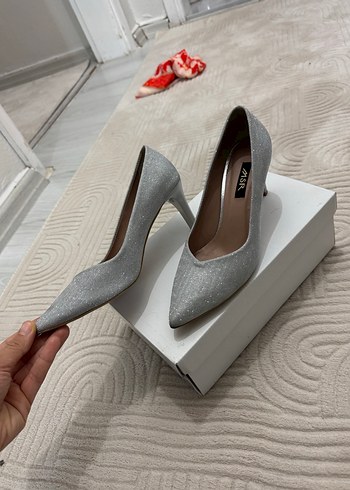 Gri Simli İnce Topuklu Kadın Abiye Ayakkabı - Görsel 5