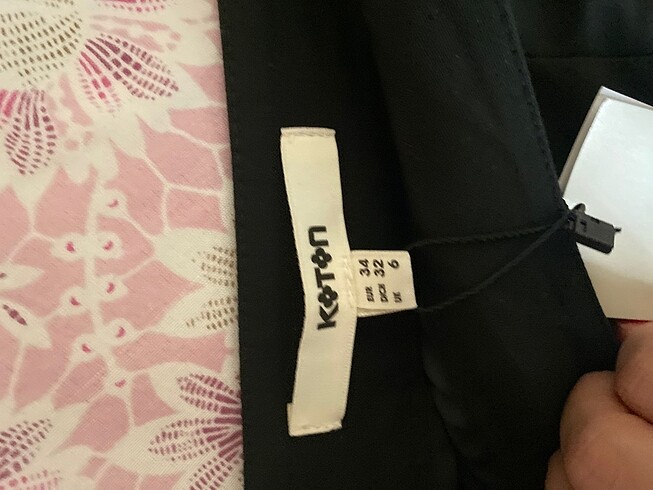 Koton Pileli siyah ettek