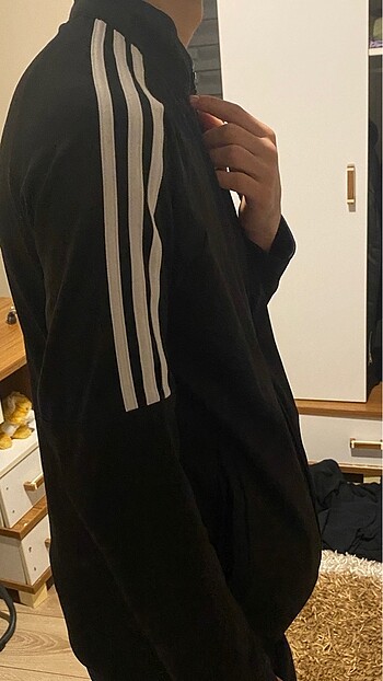 Adidas Erkek Eşırtman Üstü