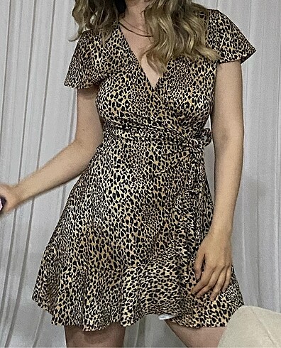 leoparlı elbise