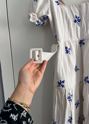 Uzun Beyaz Nakışlı Bohem Pamuk Elbise - Görsel 4